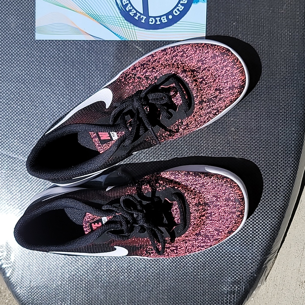 Nike shoe preowned